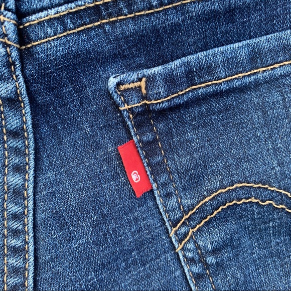 Levi’s Mid Length Short Size 28 - Picture 4 of 7